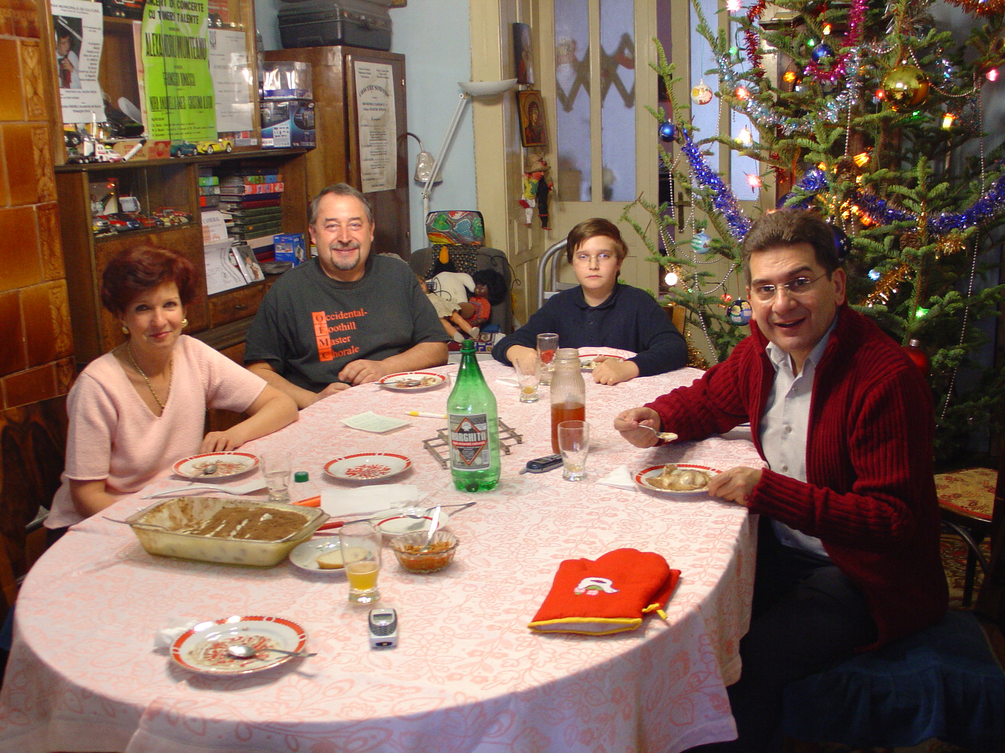 2003. Cluj en casa miembros de Kontakion