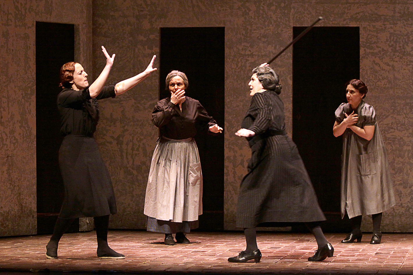 La-casa-de-Bernarda-Alba-10-Santander09-2