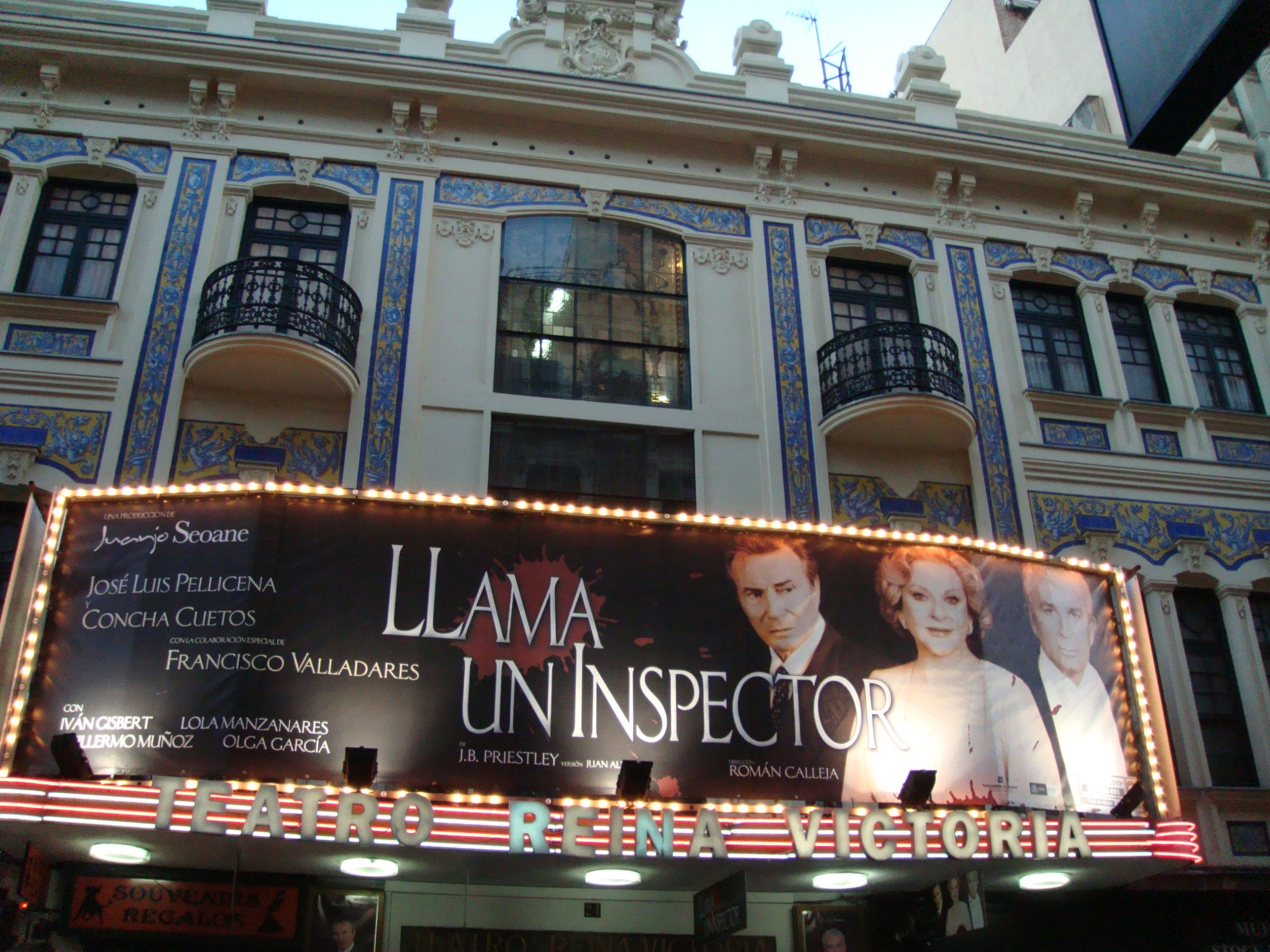 Llama-un-inspector-02-Madrid-scaled